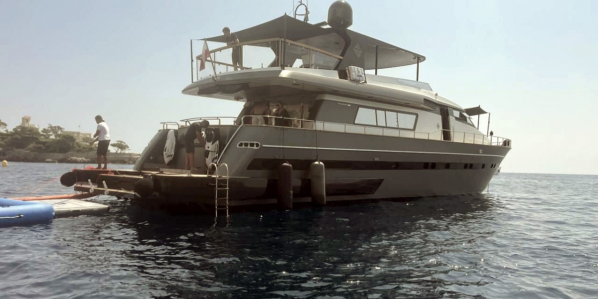 Продается мторная яхта Sanlorenzo 82